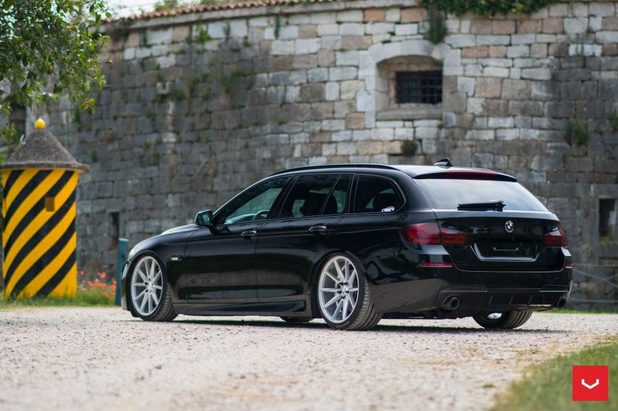  BMW 5-Series Touring on Vossen Wheels (VFS1) 2017 года  (фото 22 из 29)